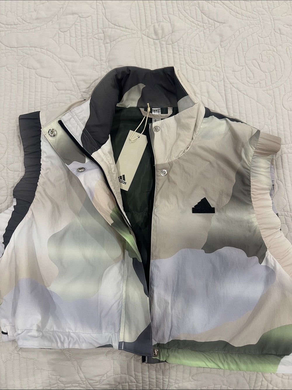 adidas Women’s Camo Puffer Vest - White, Gray, Green